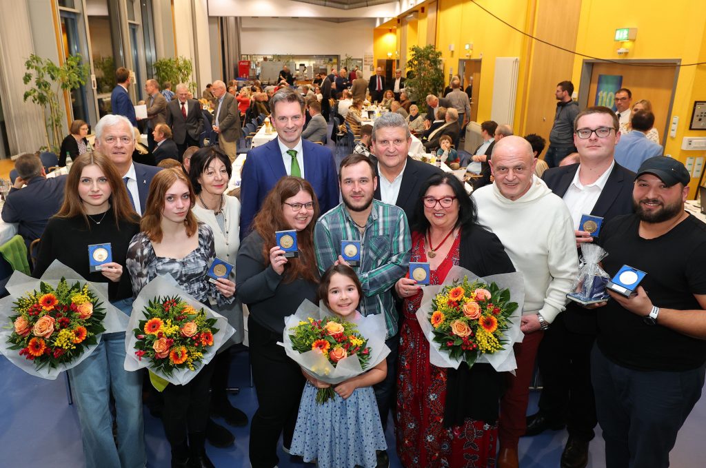 Kasseler Polizeimedaille 2023: Neun Frauen und Männer aus Nordhessen für besondere Zivilcourage ausgezeichnet